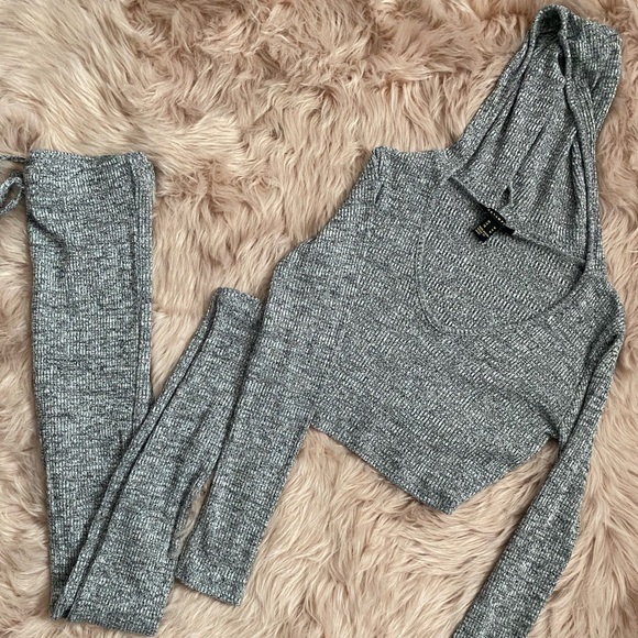 NWOT 2 PIECE LOUNGE SET - Picture 1 of 3